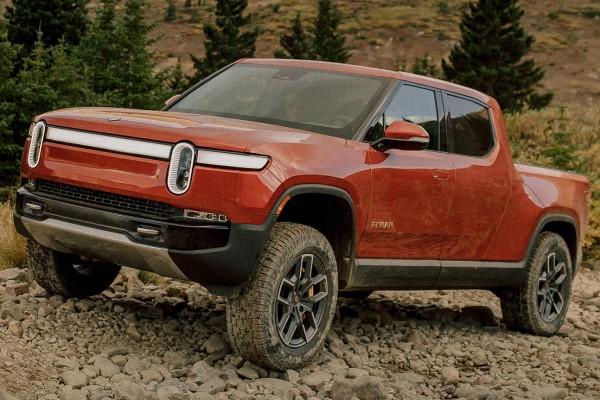 2023 Rivian R1T (22 inch wheels)