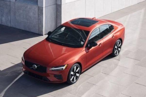 2024 Volvo S60 T8 AWD Recharge