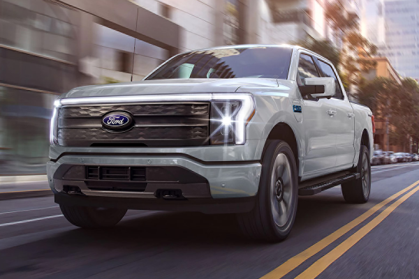 2025 Ford F-150 Lightning 4WD PRO ER1