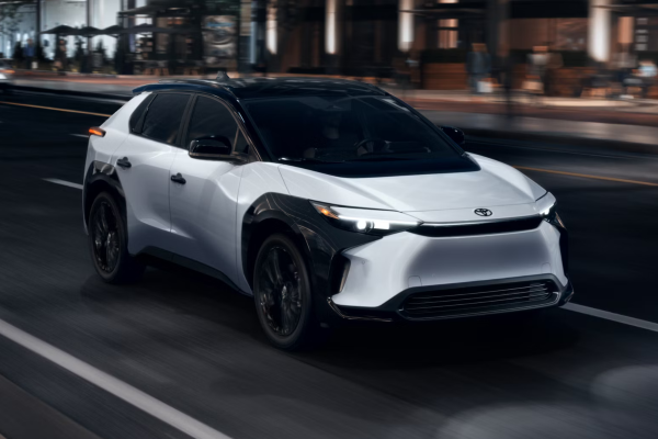 2025 Toyota bZ4X AWD (18inch Wheels)