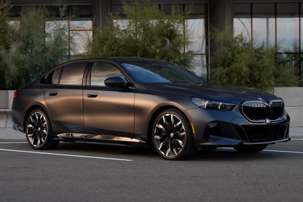 2026 BMW 550e xDrive Sedan