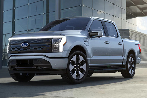 2022 Ford F-150 Lightning 4WD