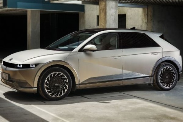 2022 Hyundai Ioniq 5 RWD (Standard Range)