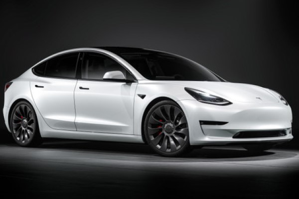 2022 Tesla Model 3 Long Range AWD