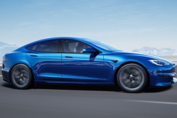 2022 Tesla Model S Plaid (19 inch wheels)