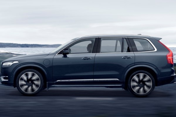 2022 Volvo XC90 T8 AWD Recharge ext. Range