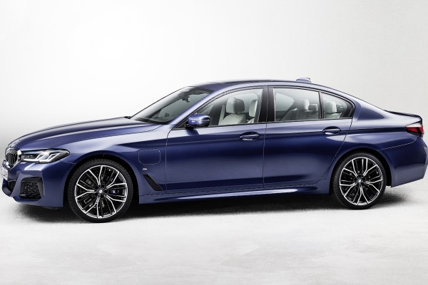 2023 BMW 530e xDrive Sedan