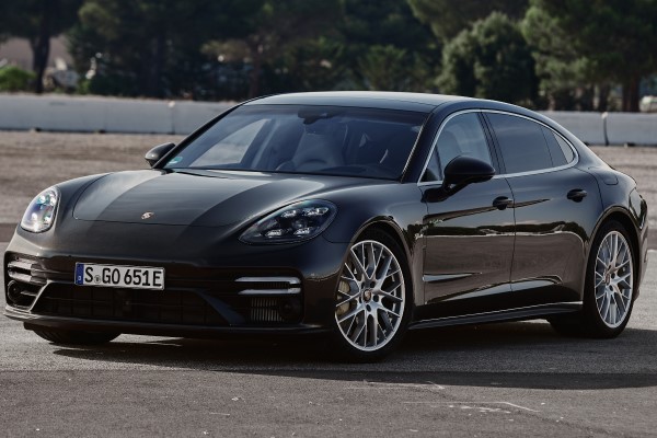 Porsche Panamera Turbo S e-Hybrid