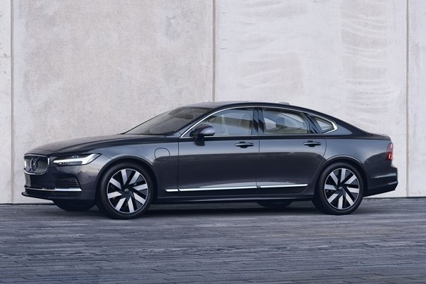 2023 Volvo S90 T8 AWD Recharge ext. Range