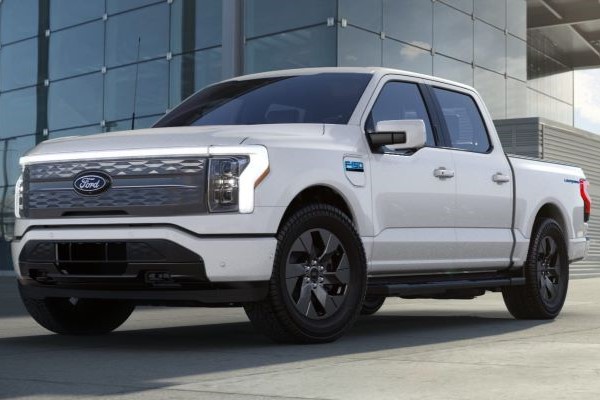 2024 Ford F-150 Lightning PRO 4WD Extended Range