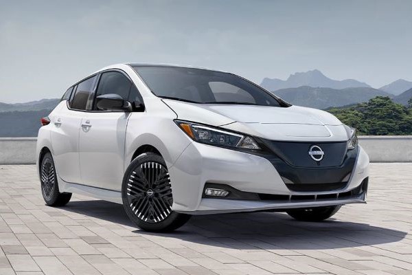 2024 Nissan LEAF