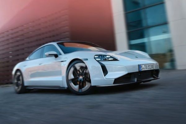 2024 Porsche Taycan Performance Battery Plus