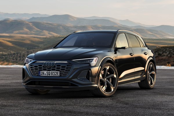 2024 Audi SQ8 e-tron (20 inch wheels)