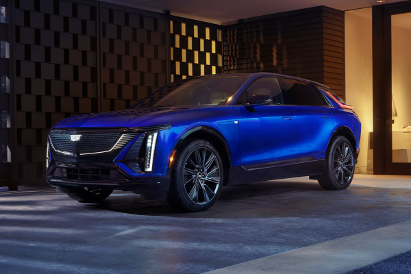 2025 Cadillac LYRIQ AWD (19 kW Charger)