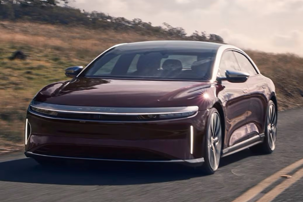 2025 Lucid Air G Touring XR AWD with 19 inch wheels