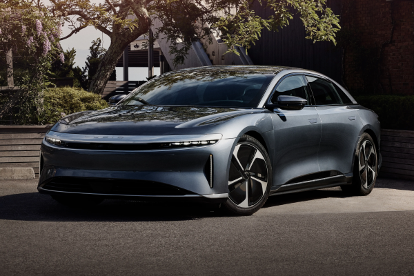 2025 Lucid Air Pure RWD with 19 inch wheels