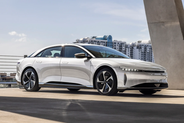 2026 Lucid Air Touring AWD with 19 inch wheels